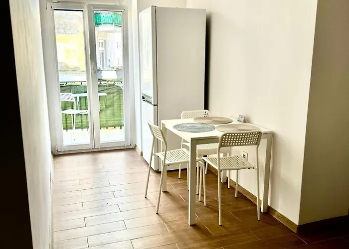 Srodmiescie * Lehnice